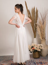 Load image into Gallery viewer, דפני - רומנטית ועדינה