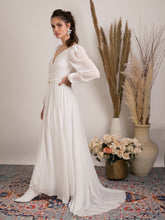 Load image into Gallery viewer, ויקה - אצילית ומרשימה