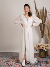 Load image into Gallery viewer, ויקה - אצילית ומרשימה