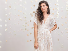 Load image into Gallery viewer, פרנסיס - שמלת כלה