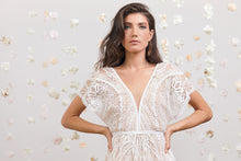 Load image into Gallery viewer, פרנסיס - שמלת כלה