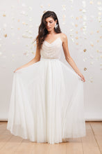 Load image into Gallery viewer, ויויאן - שמלת כלה