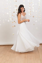 Load image into Gallery viewer, ויויאן - שמלת כלה
