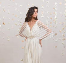 Load image into Gallery viewer, ורה -שמלת כלה