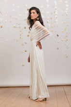 Load image into Gallery viewer, ורה -שמלת כלה