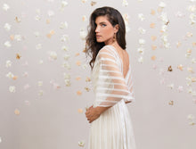 Load image into Gallery viewer, ורה -שמלת כלה