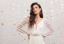 Load image into Gallery viewer, ורה -שמלת כלה