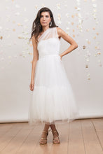 Load image into Gallery viewer, שמלת כלה קארי