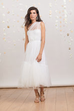 Load image into Gallery viewer, שמלת כלה קארי