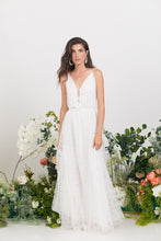 Load image into Gallery viewer, שמלת כלה לורן