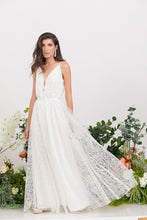 Load image into Gallery viewer, שמלת כלה לורן