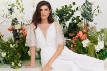 Load image into Gallery viewer, אודרי - שמלת כלה