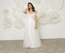 Load image into Gallery viewer, שמלת כלה קייט נסיכתית