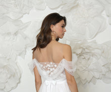 Load image into Gallery viewer, שמלת כלה קייט נסיכתית