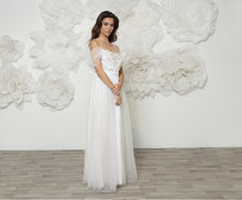 Load image into Gallery viewer, שמלת כלה קייט נסיכתית