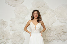 Load image into Gallery viewer, שמלת כלה אניה