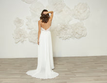 Load image into Gallery viewer, שמלת כלה אניה