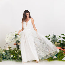 Load image into Gallery viewer, שמלת כלה לורן
