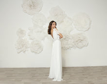 Load image into Gallery viewer, שמלת כלה ויולה