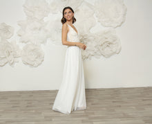 Load image into Gallery viewer, שמלת טוליפ אלגנטית עדינה ומלכותית