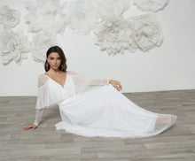 Load image into Gallery viewer, שמלת כלה אמיליה בהשראת סרטים צרפתיים
