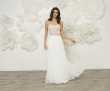 Load image into Gallery viewer, שמלת כלה אולביה