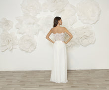 Load image into Gallery viewer, שמלת כלה אולביה