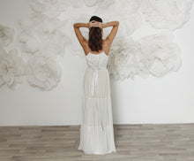 Load image into Gallery viewer, שמלת כלה לילי