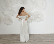 Load image into Gallery viewer, שמלת כלה לילי