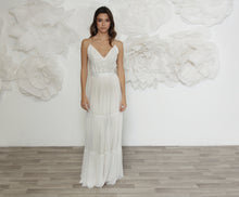 Load image into Gallery viewer, שמלת כלה לילי