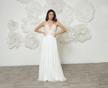 Load image into Gallery viewer, שמלת כלה ברג'יט במראה פייתי