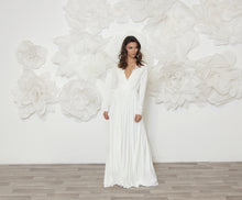 Load image into Gallery viewer, שמלת כלה אמה