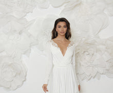 Load image into Gallery viewer, שמלת כלה אמה
